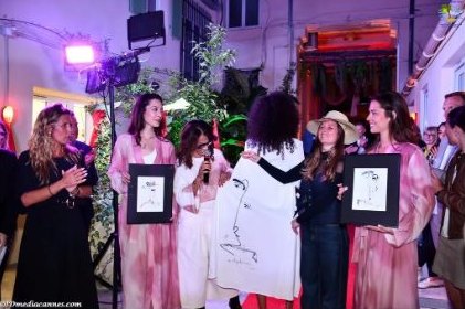 Défilé lors de la soirée Couture & Connexion