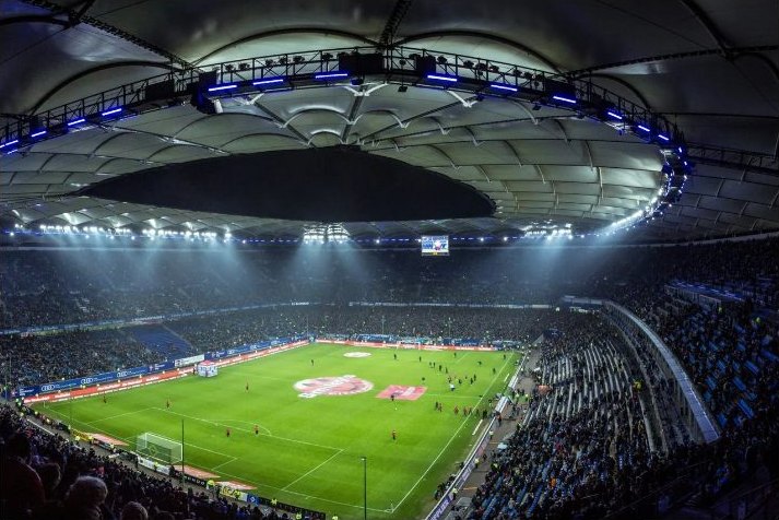 Stade de football illuminé